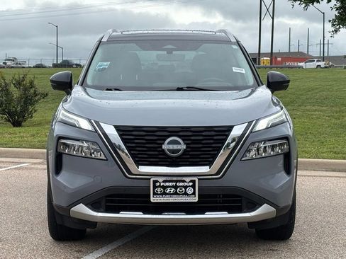Used 2023 Nissan Rogue Platinum w/ Platinum Premium Package FWD image 3