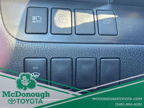 Used 2018 Toyota Highlander XLE image 20