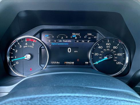 Used 2022 Ford F250 Lariat w/ Black Appearance Pkg AWD/4WD image 14