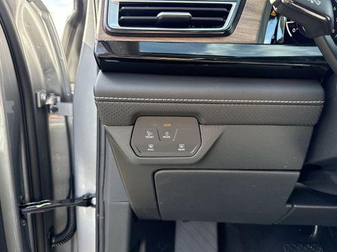 New 2026 Volkswagen Atlas SE image 13