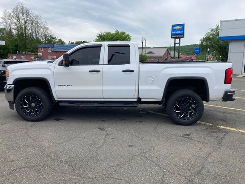 Used 2018 GMC Sierra 2500 4x4 Double Cab w/ Sierra Convenience Package image 4