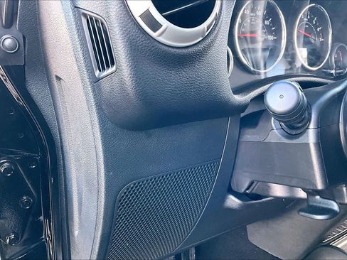 Used 2017 Jeep Wrangler Unlimited Sahara w/ Connectivity Group image 30