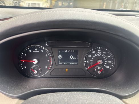 Used 2017 Kia Sorento LX image 15