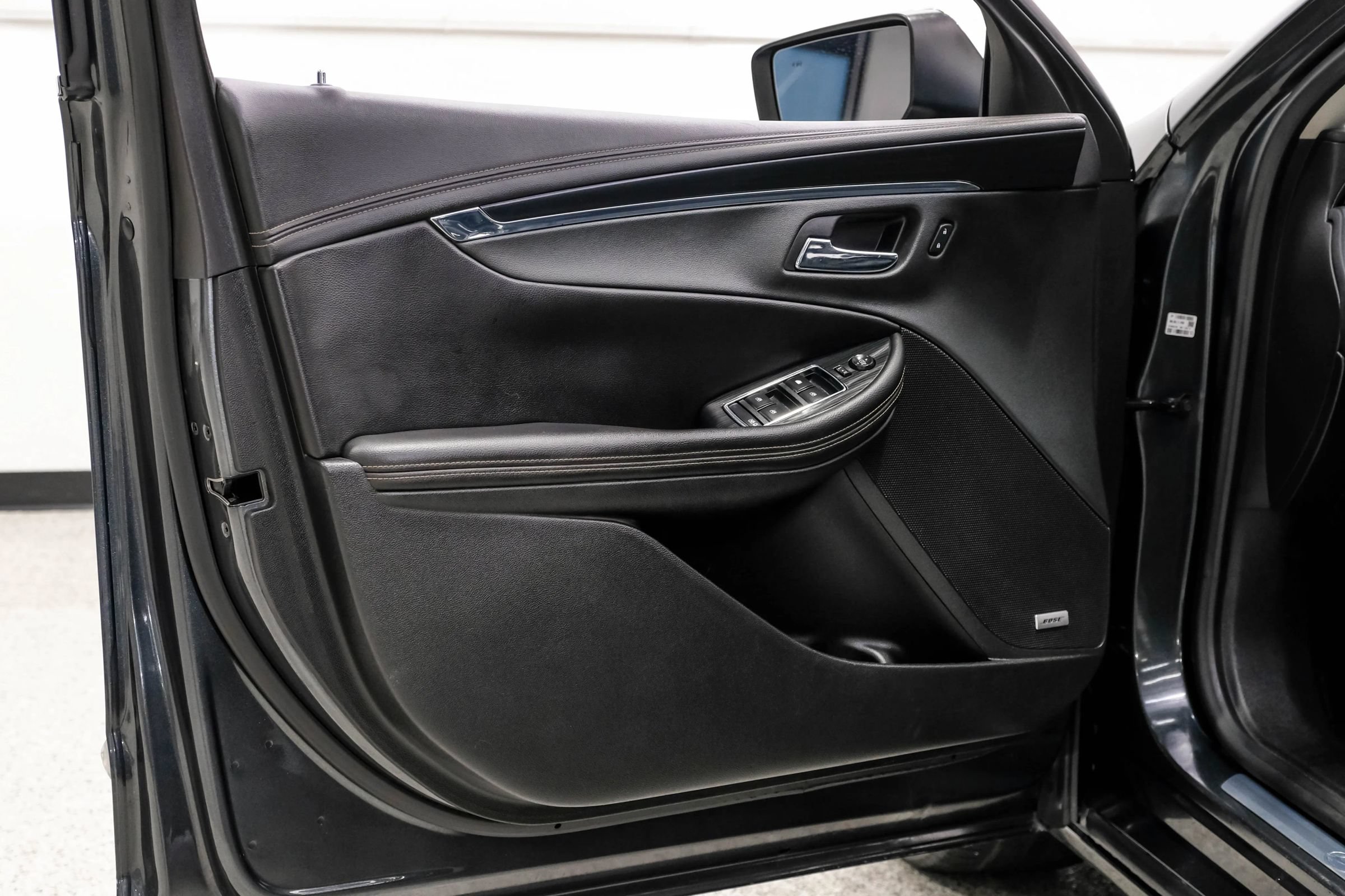 Used 2019 Chevrolet Impala Premier FWD image 40