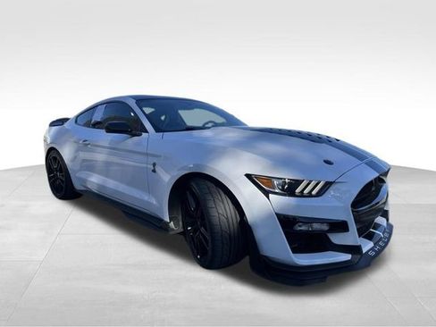 Used 2020 Ford Mustang Shelby GT500 w/ Technology Package RWD image 9