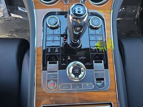 Used 2024 Bentley Continental GT AWD/4WD image 27