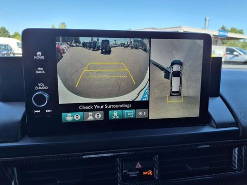 Used 2024 Honda Pilot TrailSport image 17