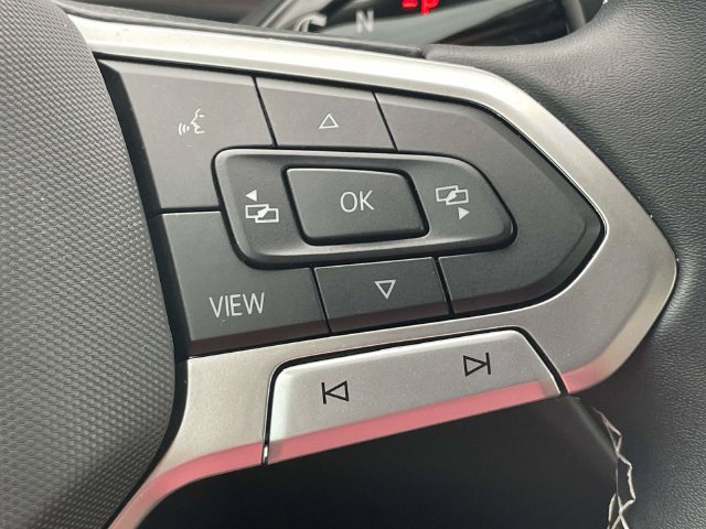 Certified 2026 Volkswagen Tiguan SE FWD image 23