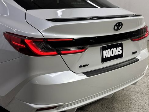 Used 2025 Toyota Camry XSE image 31