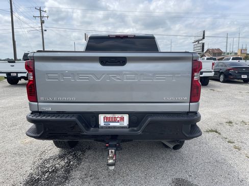 Used 2025 Chevrolet Silverado 2500 Custom w/ Custom Value Package AWD/4WD image 4