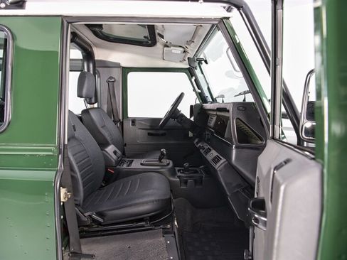 Used 1997 Land Rover Defender 90 AWD/4WD image 30