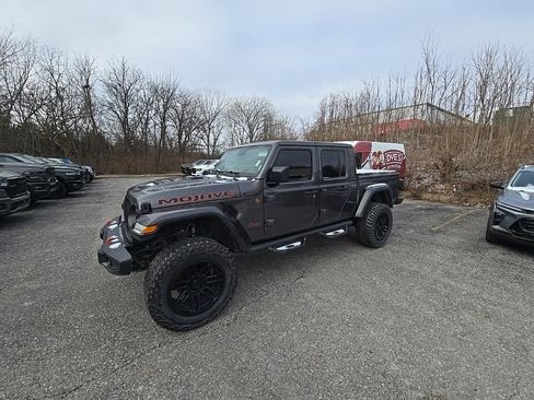 Used 2021 Jeep Gladiator Mojave image 2