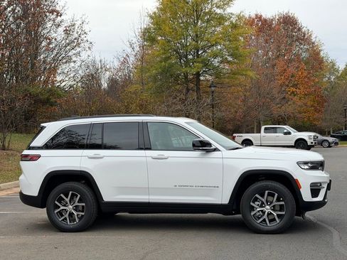 New 2025 Jeep Grand Cherokee Limited image 5