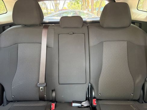 Used 2025 Kia Sportage LX image 36