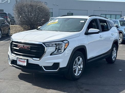 Certified 2024 GMC Terrain SLE w/ Driver Convenience Package image 6