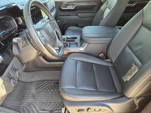 Used 2025 Chevrolet Silverado 1500 LT Trail Boss w/ LT Trail Boss Premium Package AWD/4WD image 13