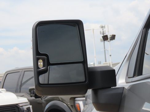 Used 2024 Chevrolet Silverado 2500 Custom w/ Custom Value Package AWD/4WD image 18