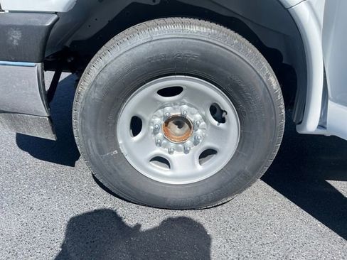 New 2025 Chevrolet Express 3500 w/ Power Convenience Package image 18