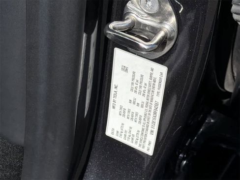 Used 2024 Tesla Model 3 Standard Range image 10