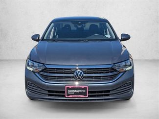 Used 2024 Volkswagen Jetta SE video 2