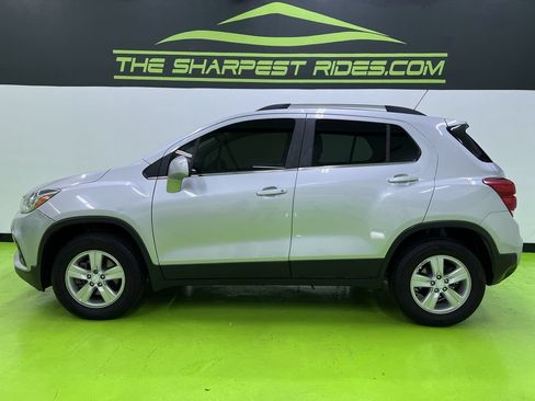 Used 2020 Chevrolet Trax LT AWD/4WD image 6