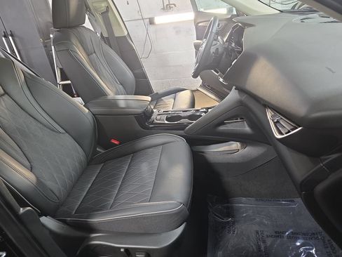 Used 2023 Buick Envision Avenir AWD/4WD image 10