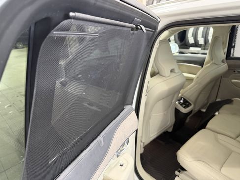 Used 2023 Volvo XC90 B6 Ultimate w/ Lounge Package AWD/4WD image 26
