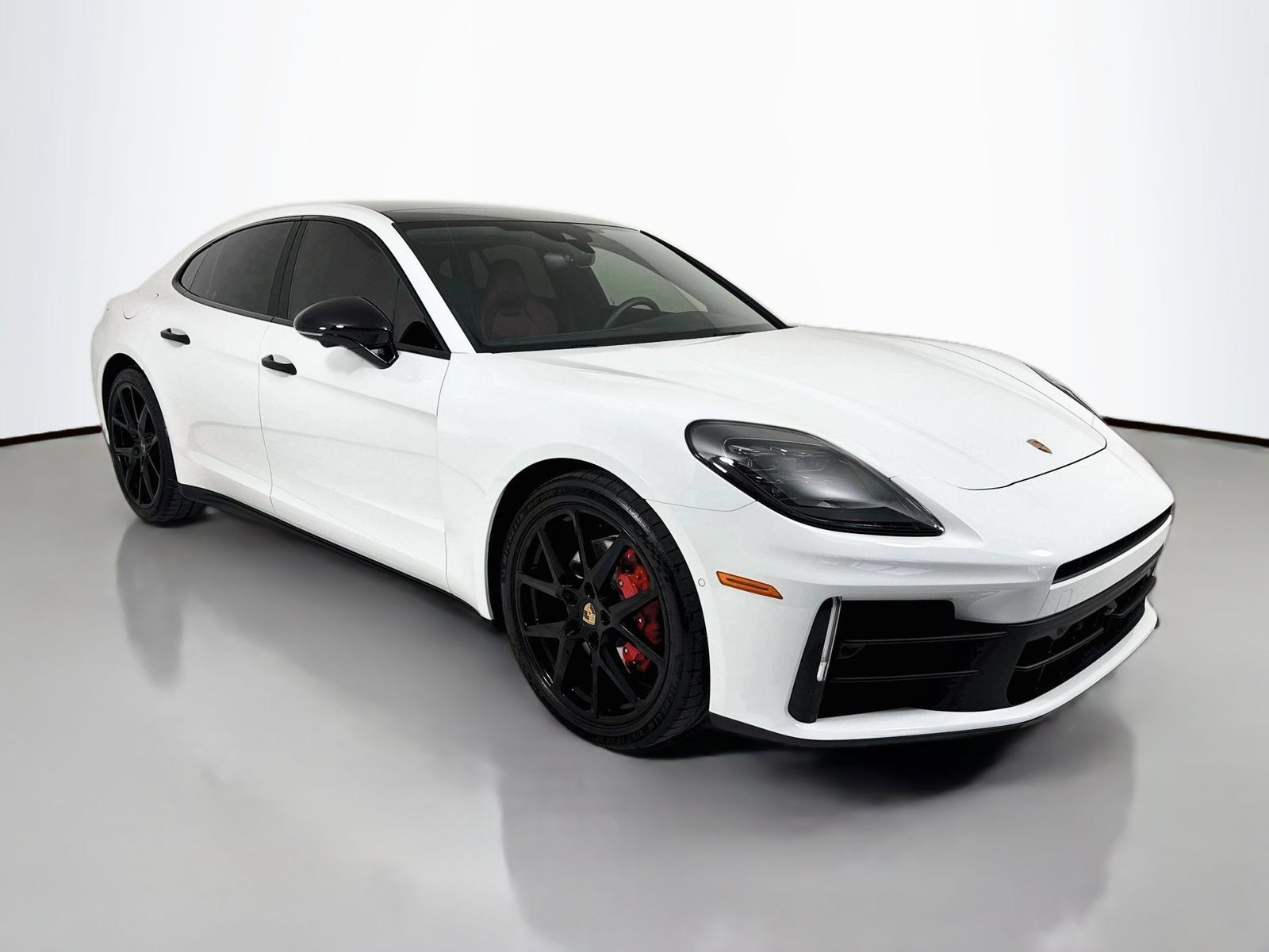 Used 2025 Porsche Panamera RWD image 1