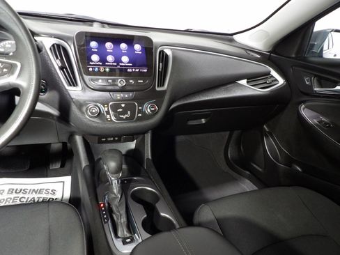Used 2023 Chevrolet Malibu LS image 12