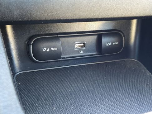 Certified 2023 Kia Forte LXS w/ LXS Technology Package image 25