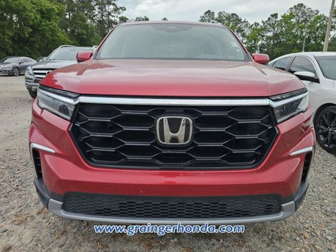 Certified 2023 Honda Pilot Touring image 3