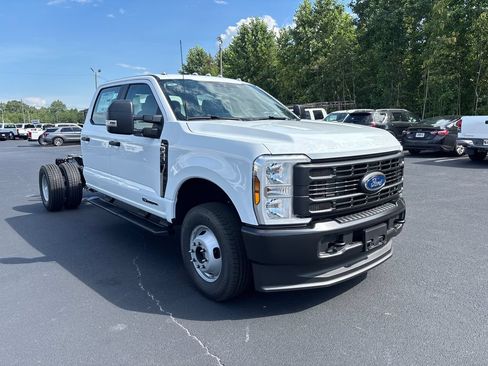 New 2026 Ford F350 XL AWD/4WD image 3