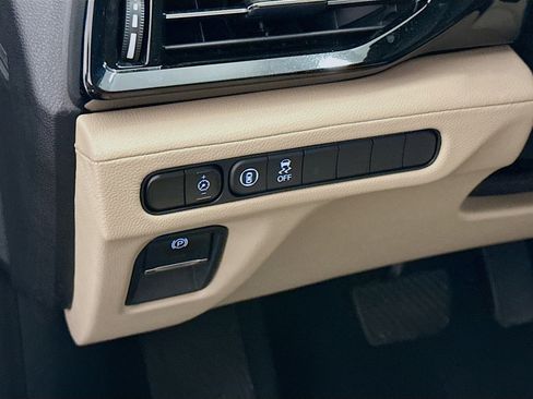 Used 2023 Acura MDX SH-AWD image 17