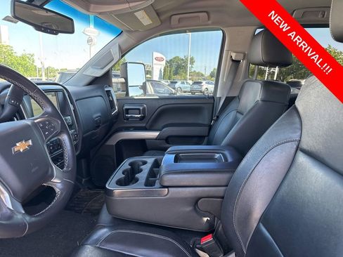 Used 2018 Chevrolet Silverado 2500 LT w/ LT Convenience Package AWD/4WD image 7