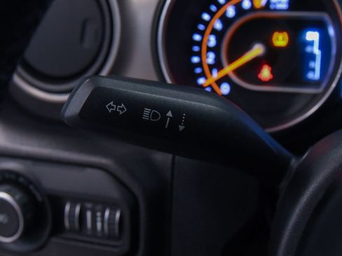 Used 2018 Jeep Wrangler Unlimited Sport S AWD/4WD image 22