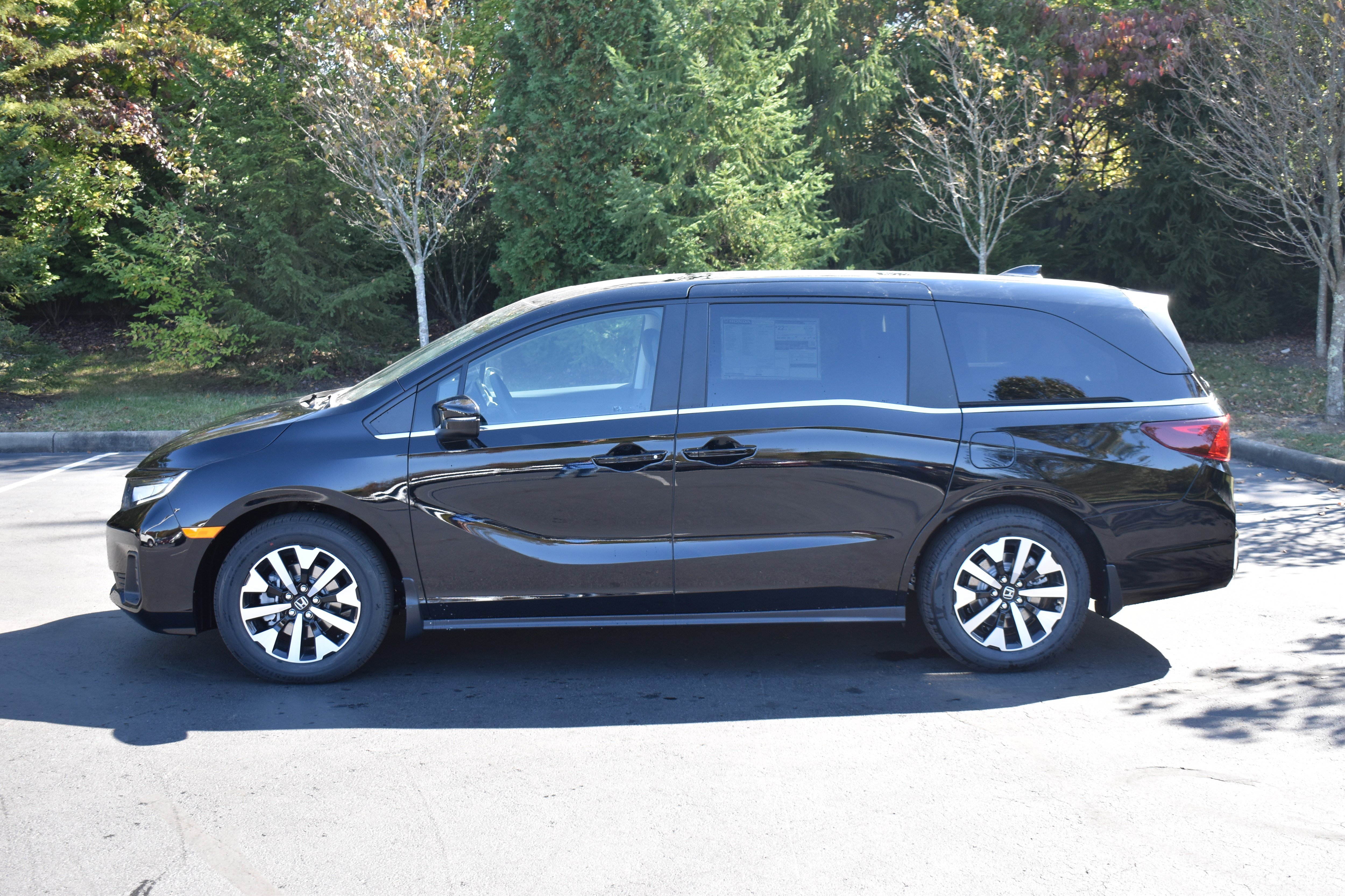 New 2027 Honda Odyssey EX-L image 4