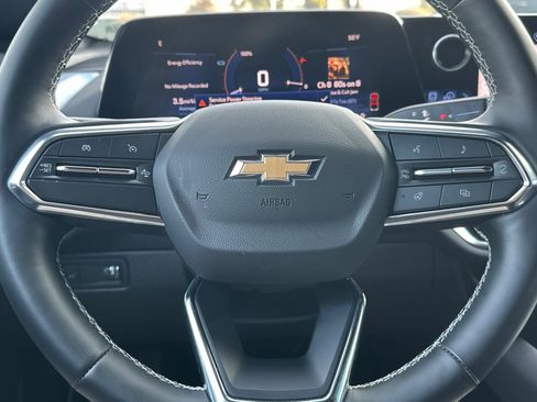 Used 2025 Chevrolet Equinox EV LT w/ Convenience Package image 34