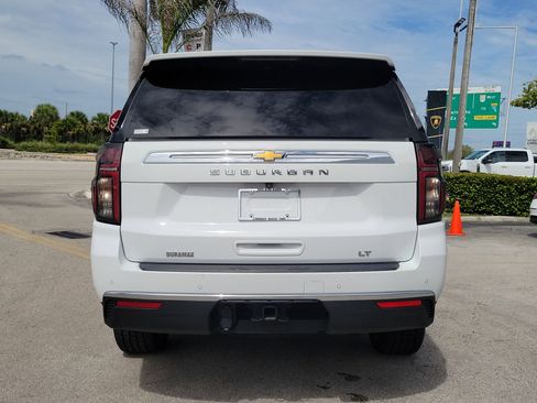 Used 2023 Chevrolet Suburban LT RWD image 6