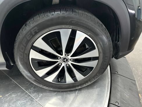 Certified 2025 Mercedes-Benz GLE 350 4MATIC image 10