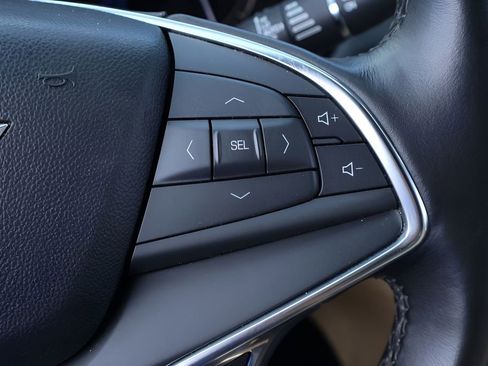 Used 2018 Cadillac XT5 Premium Luxury FWD image 21
