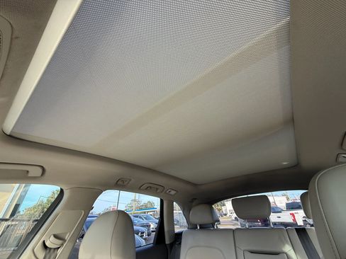 Used 2011 Audi Q5 2.0T Premium image 33