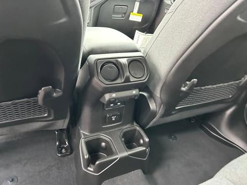 New 2025 Jeep Wrangler Unlimited Rubicon AWD/4WD image 15