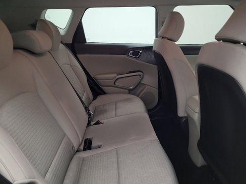 Used 2021 Kia Soul S image 19