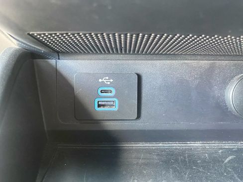 Used 2025 Ford Mustang Coupe RWD image 18