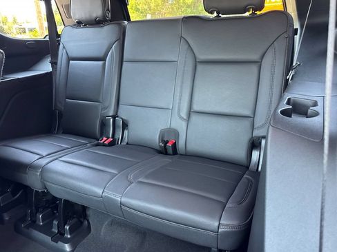 Used 2023 Chevrolet Tahoe High Country w/ LPO, Illumination Package AWD/4WD image 17