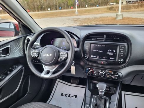 Used 2024 Kia Soul LX w/ Option Group 015 image 15