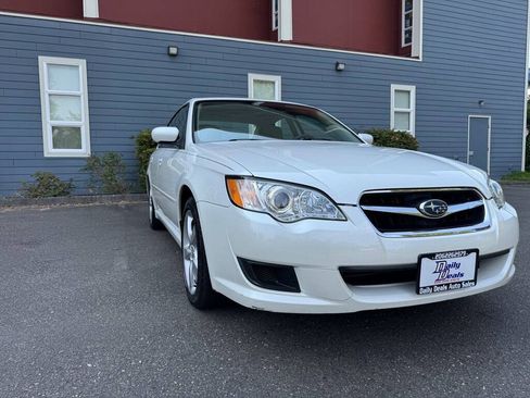 Used 2009 Subaru Legacy 2.5i Special Edition AWD/4WD image 8