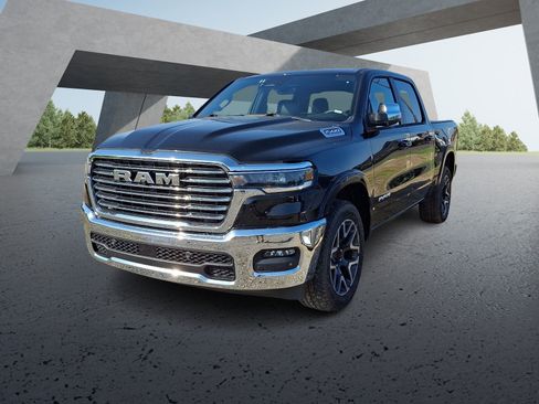 Used 2026 RAM 1500 Laramie AWD/4WD image 2