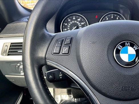 Used 2013 BMW 335i Convertible RWD image 25