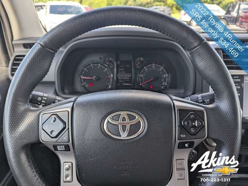 Used 2022 Toyota 4Runner SR5 AWD/4WD image 27